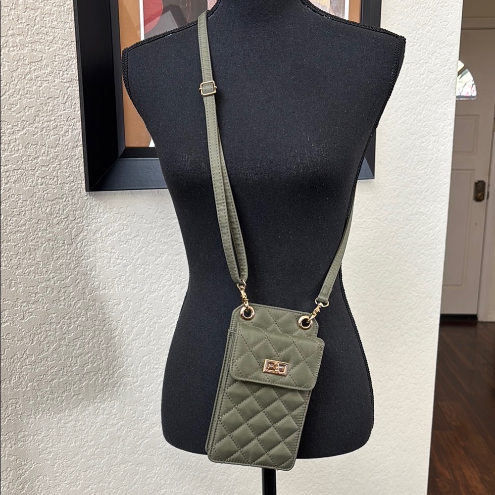 LIKE DREAMS Olive Quilted Crossbody Bag